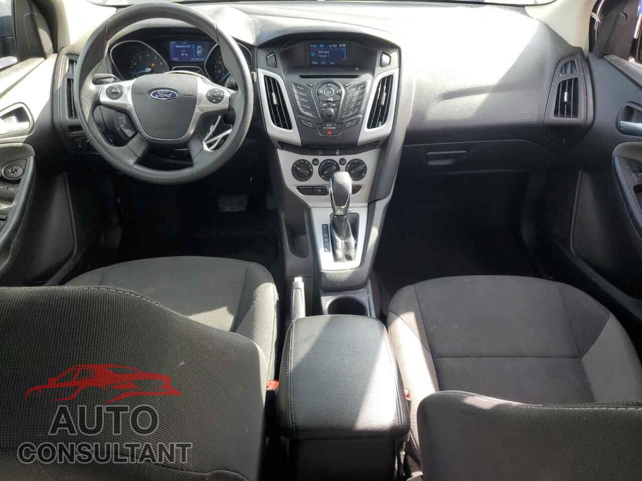 FORD FOCUS 2014 - 1FADP3F2XEL180977