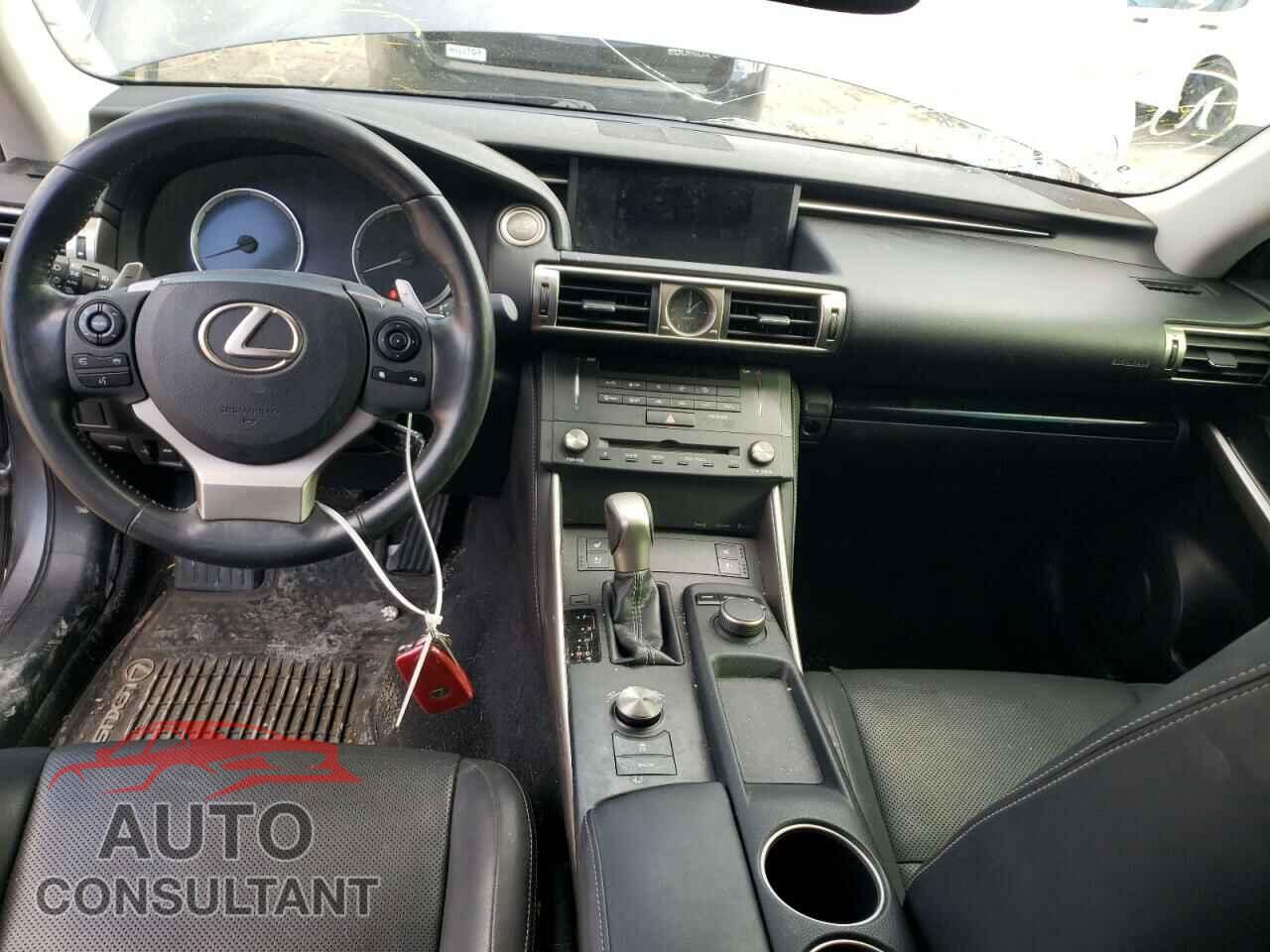 LEXUS IS 2015 - JTHCF1D25F5022034