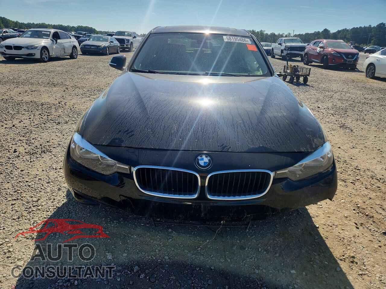 BMW 3 SERIES 2017 - WBA8A3C5XHK691981