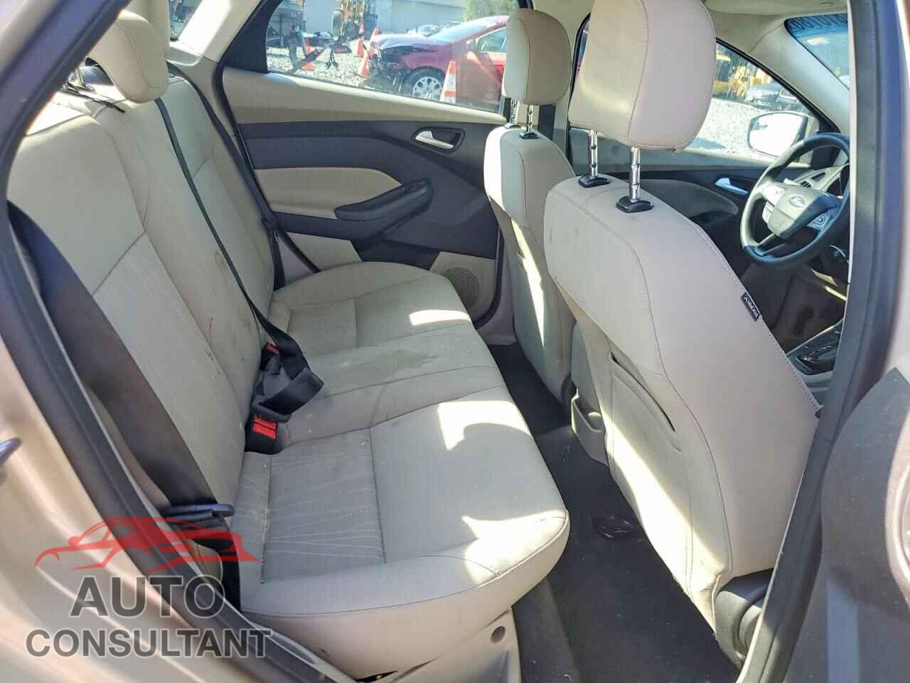 FORD FOCUS 2017 - 1FADP3F29HL221183