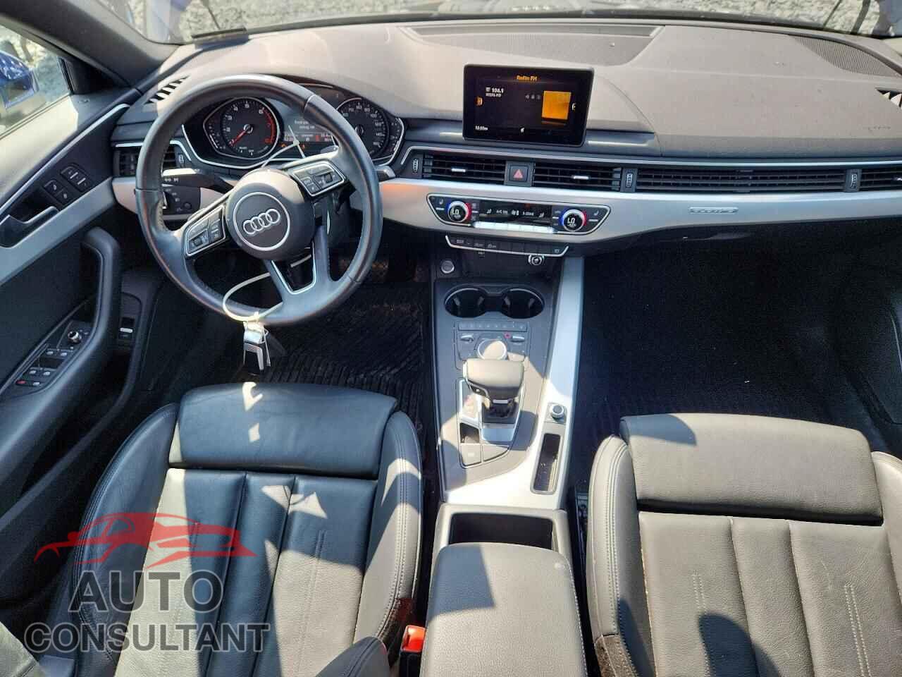 AUDI A4 2019 - WAUDNAF4XKA023069