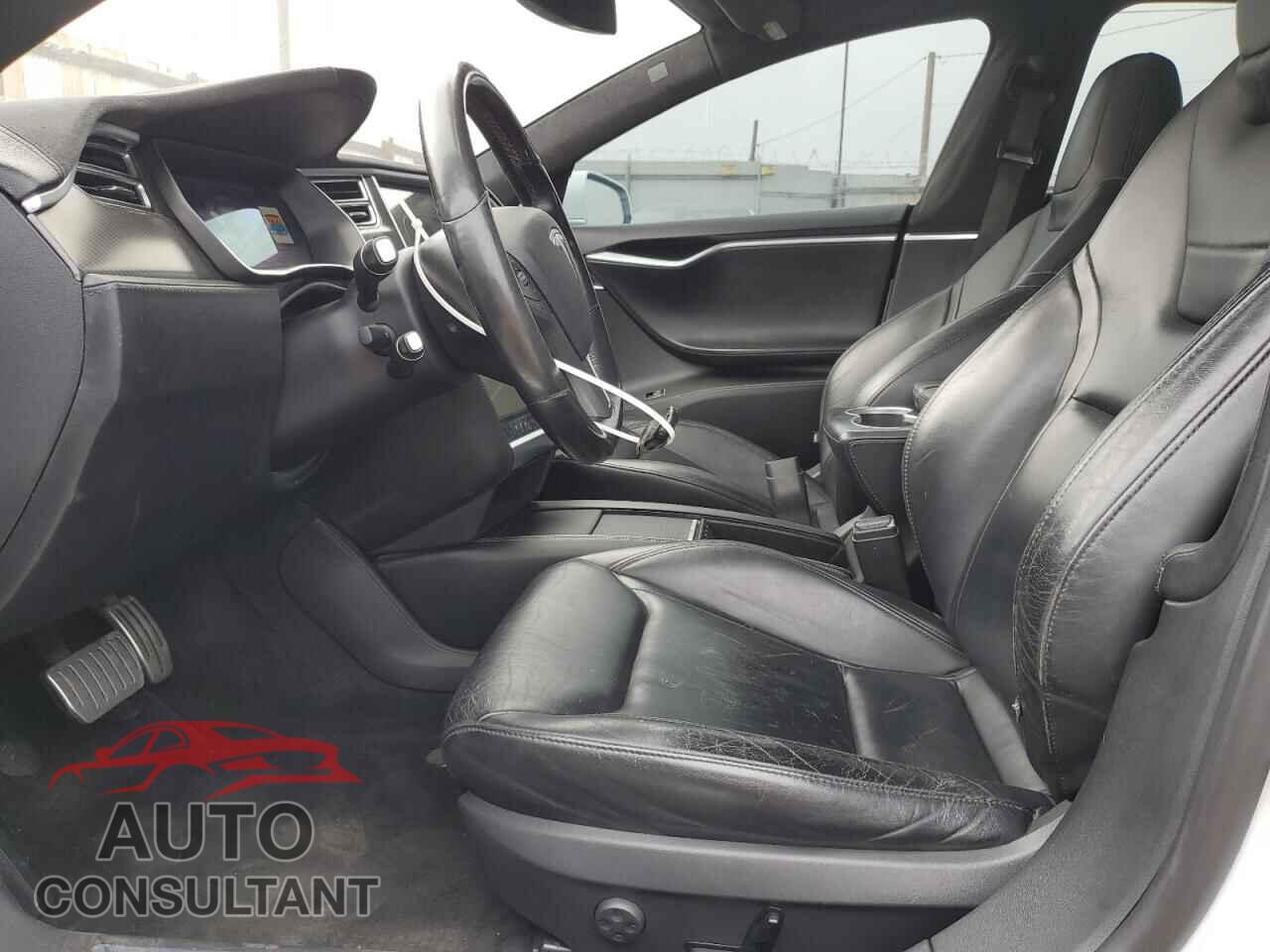 TESLA MODEL S 2014 - 5YJSA1H28EFP64012