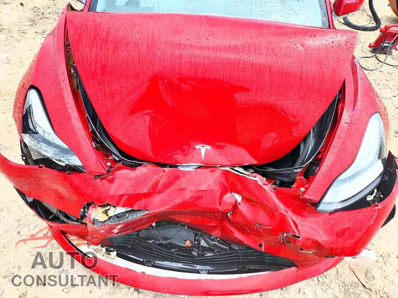 TESLA MODEL 3 2018 - 5YJ3E1EB5JF097536