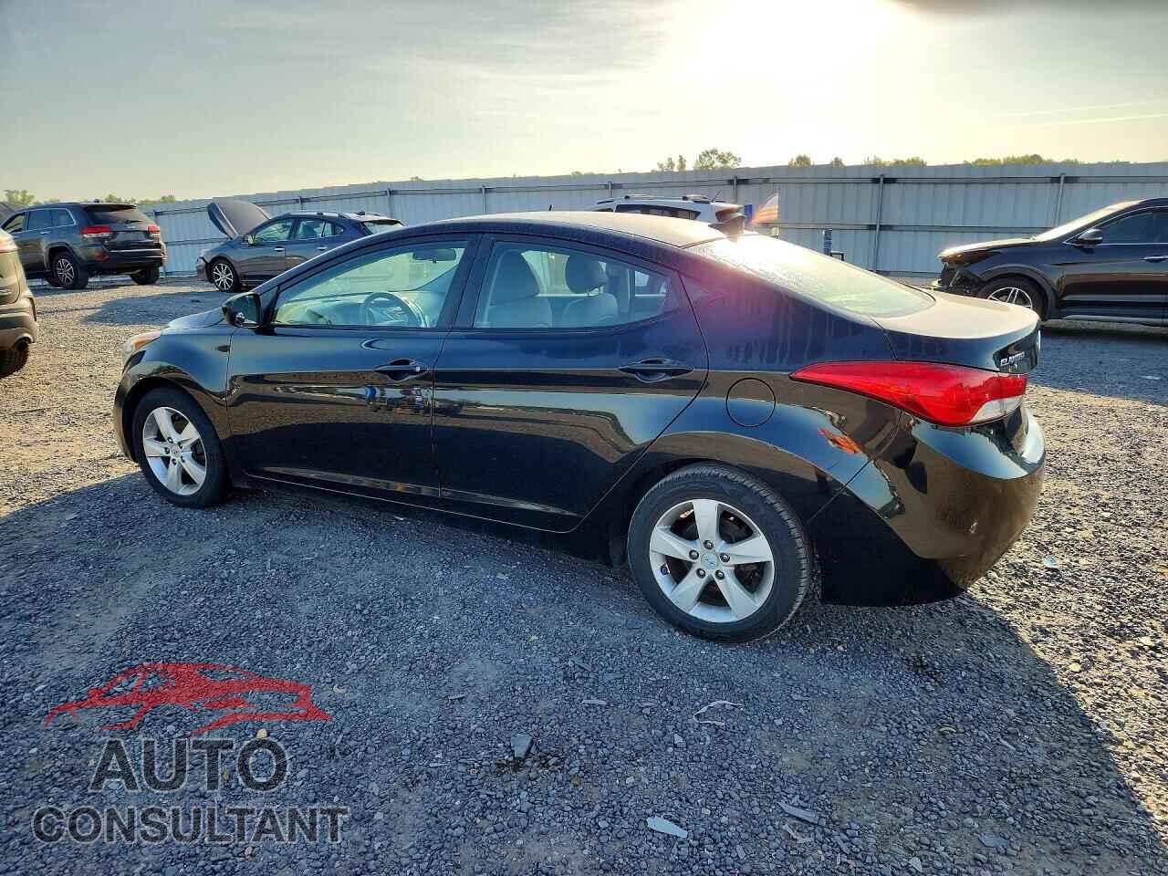 HYUNDAI ELANTRA 2012 - 5NPDH4AE4CH123741