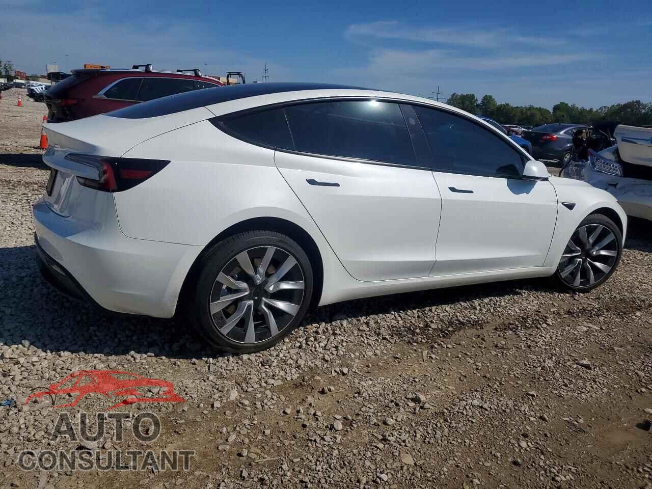 TESLA MODEL 3 2024 - 5YJ3E1EA3RF864139