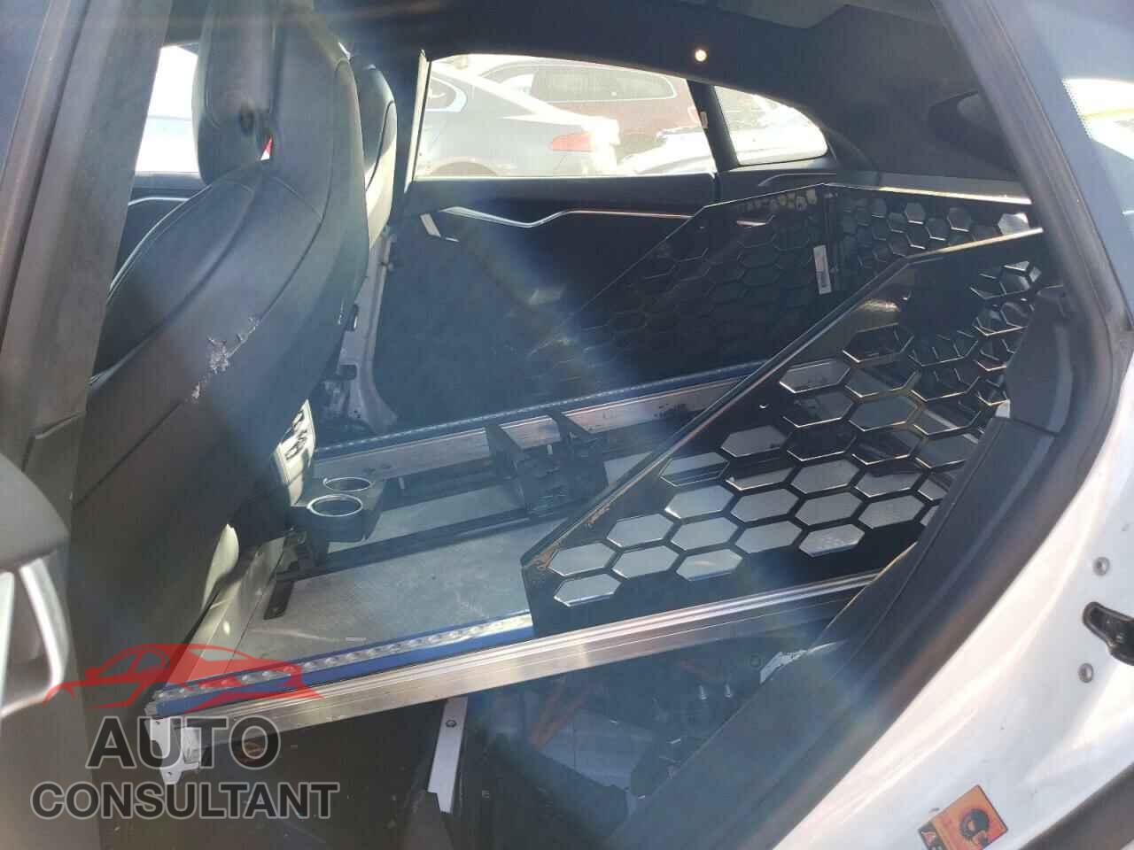 TESLA MODEL S 2017 - 5YJSA1E40HF200462