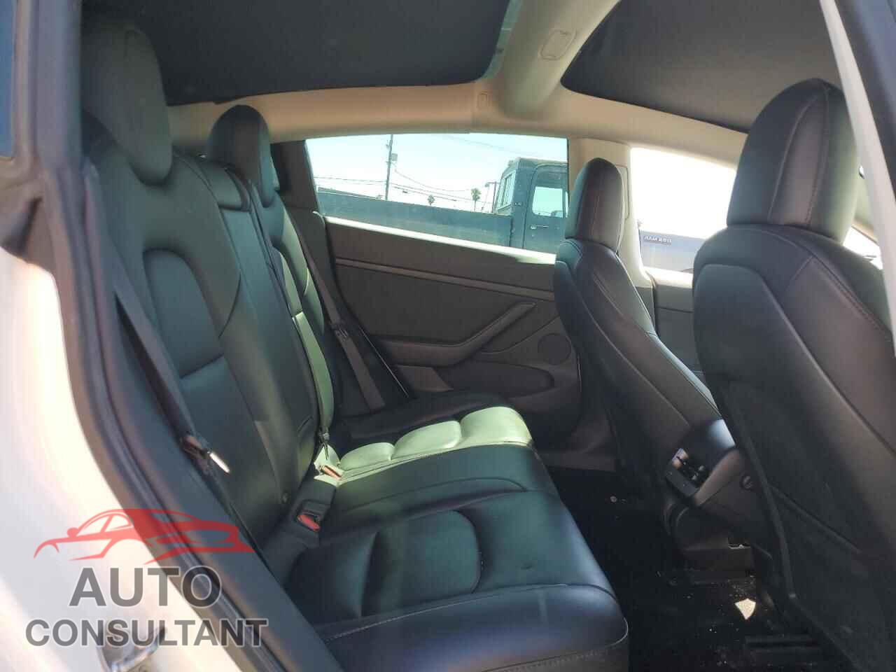 TESLA MODEL 3 2021 - 5YJ3E1EA8MF067233