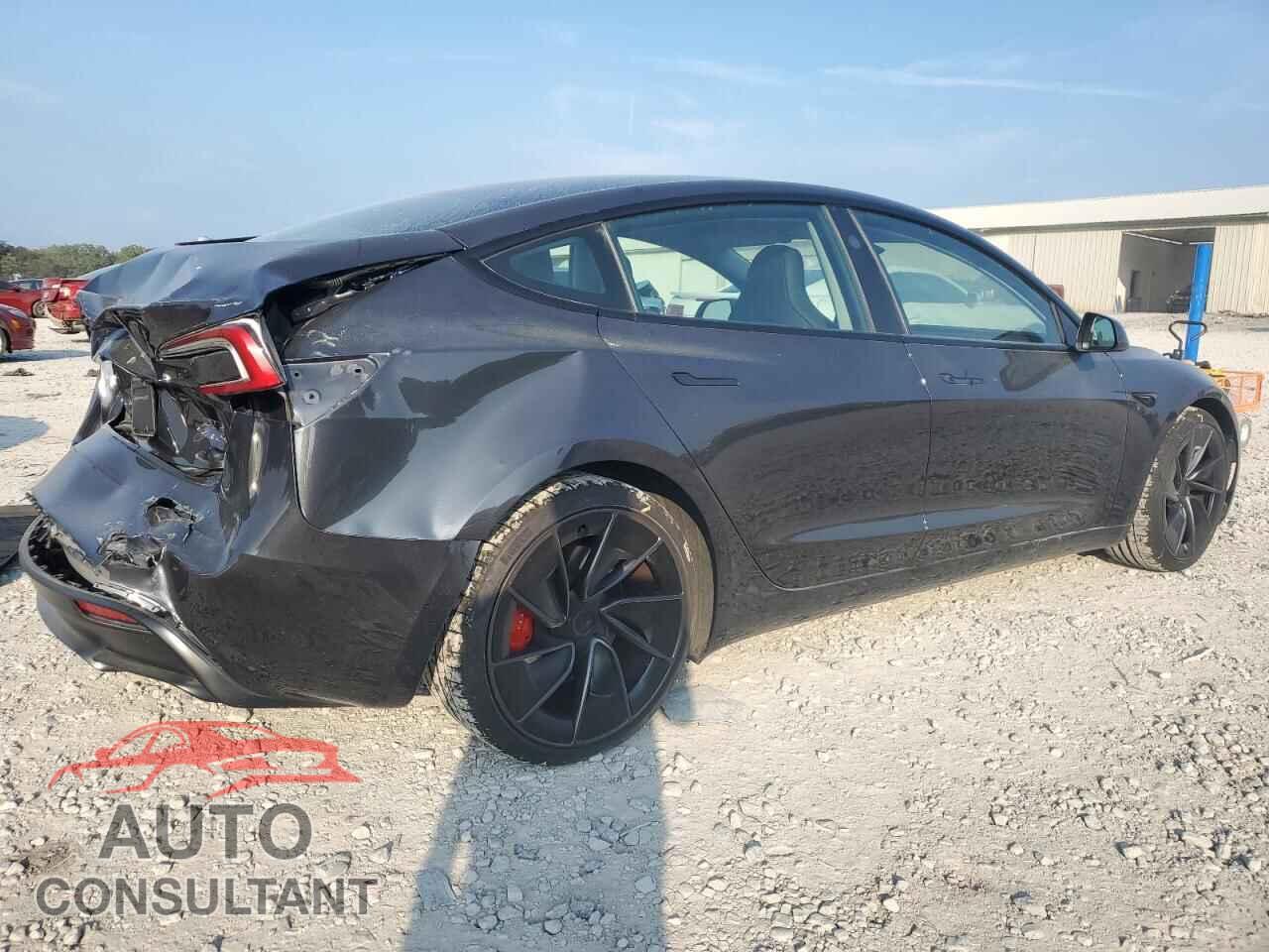 TESLA MODEL 3 2024 - 5YJ3E1ET5RF824159