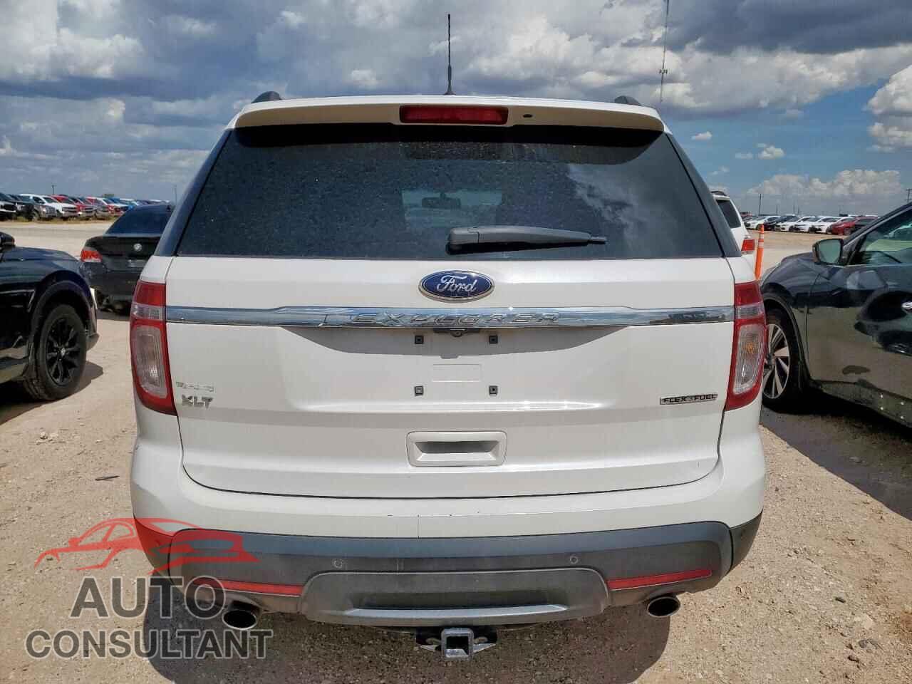 FORD EXPLORER 2013 - 1FM5K7D88DGA25584