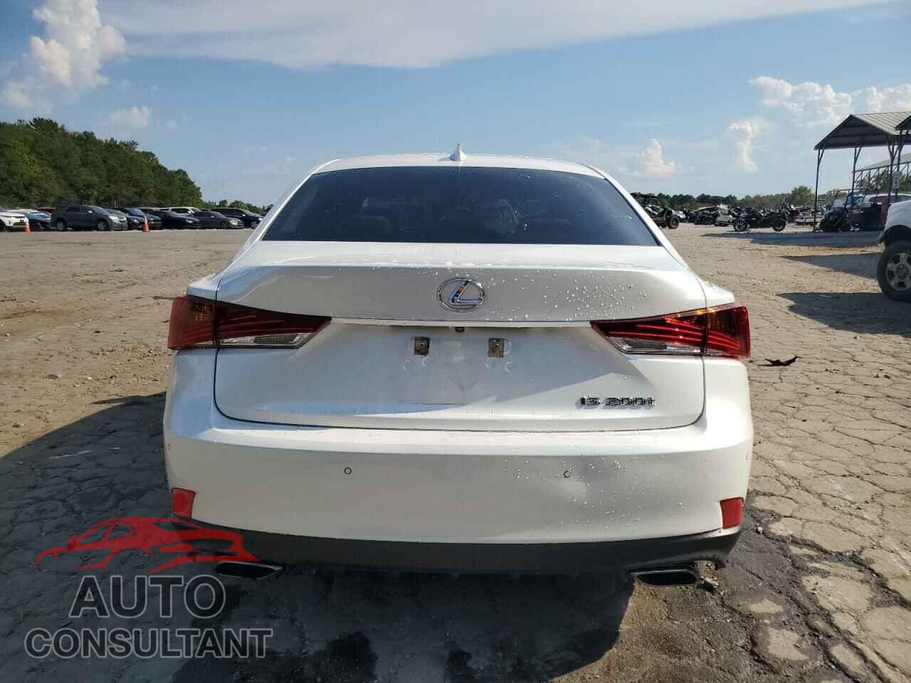 LEXUS IS 2017 - JTHBA1D24H5051876