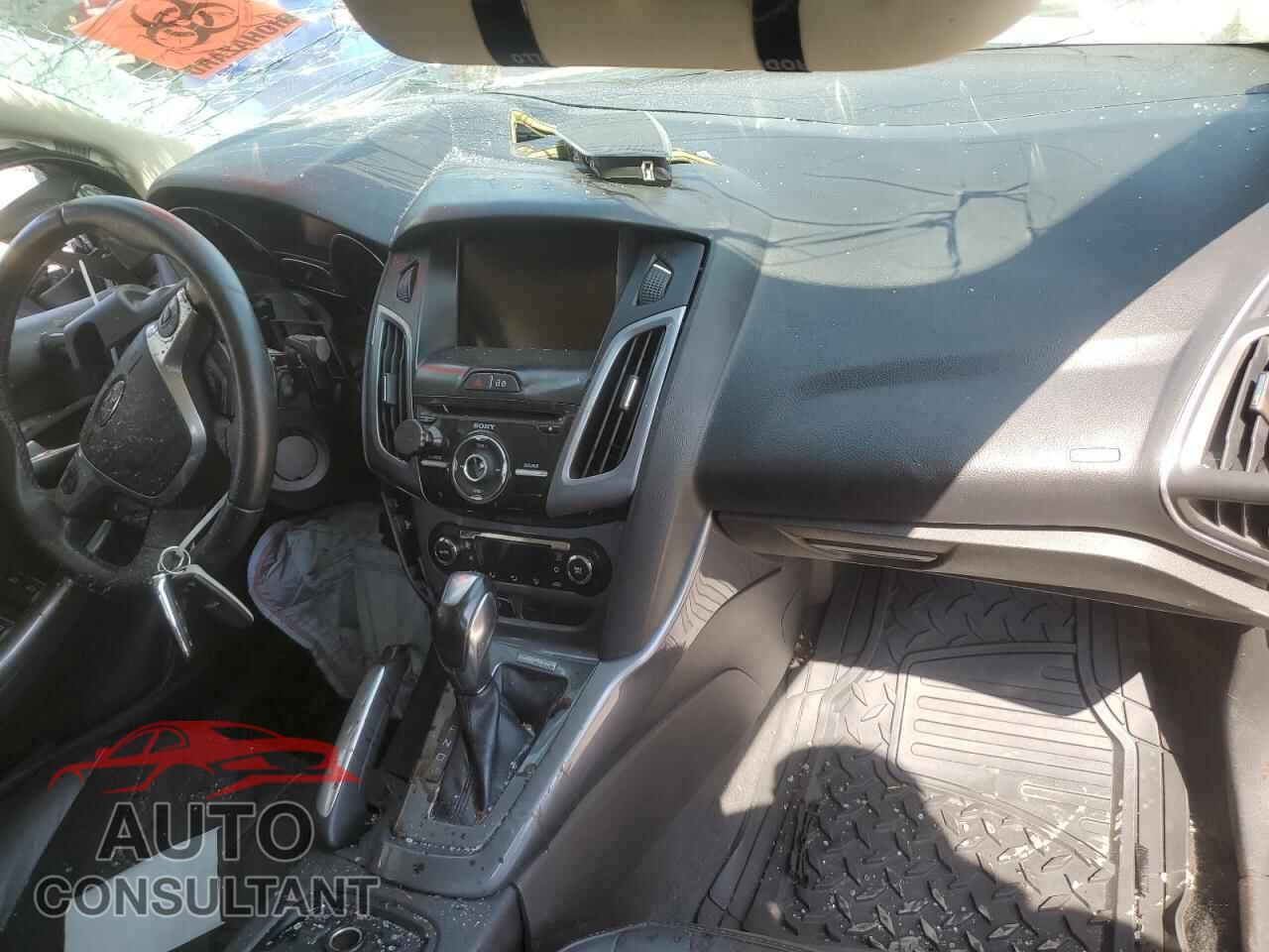 FORD FOCUS 2013 - 1FADP3J26DL334543