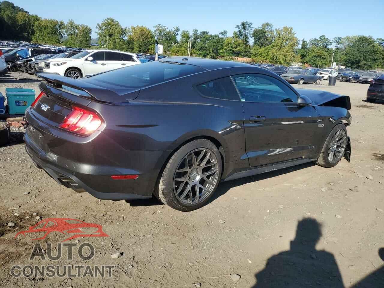 FORD MUSTANG 2018 - 1FA6P8CF5J5129768