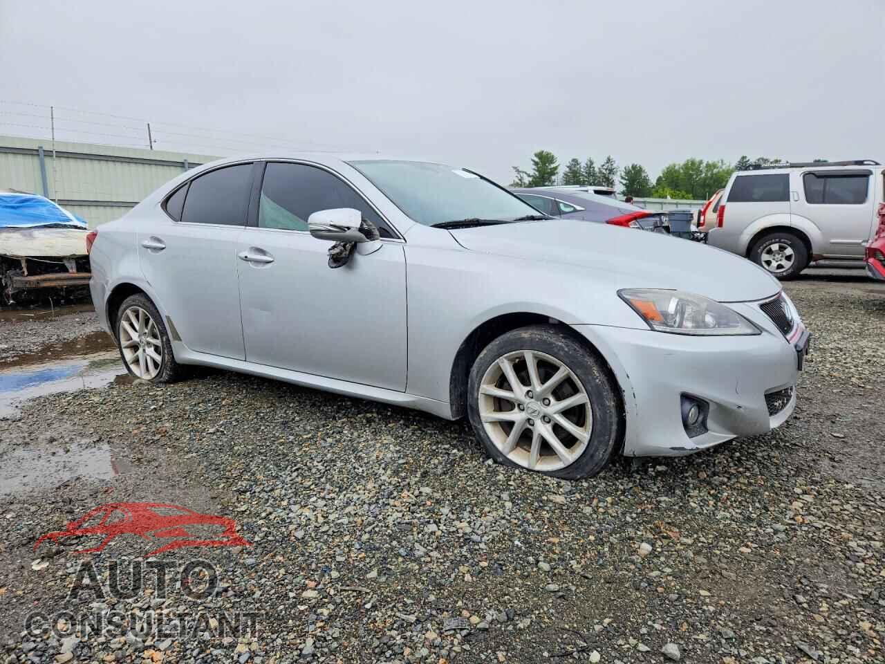 LEXUS IS 2012 - JTHCF5C28C5055033