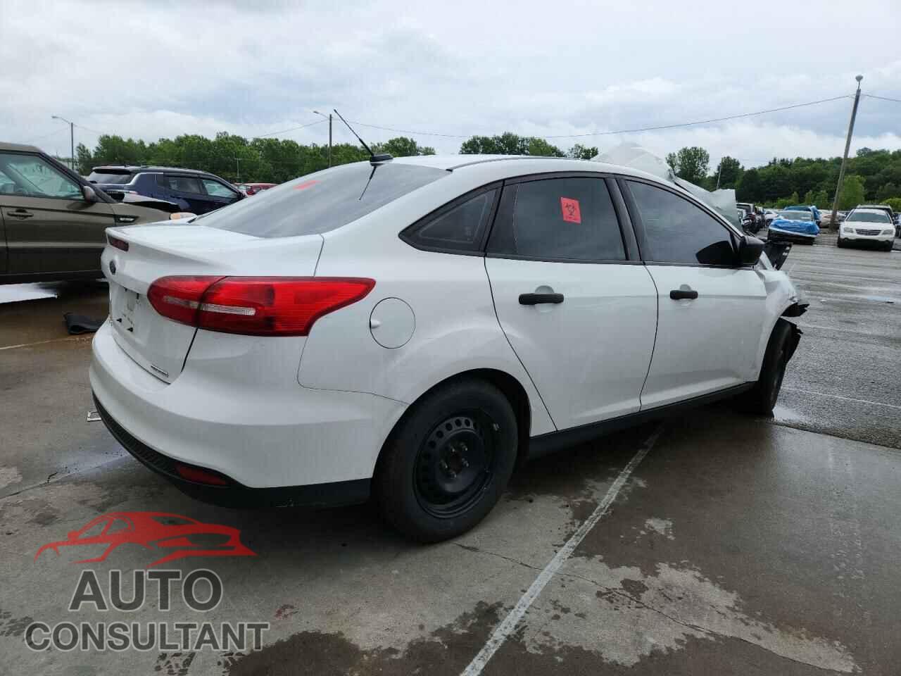 FORD FOCUS 2015 - 1FADP3E23FL305420