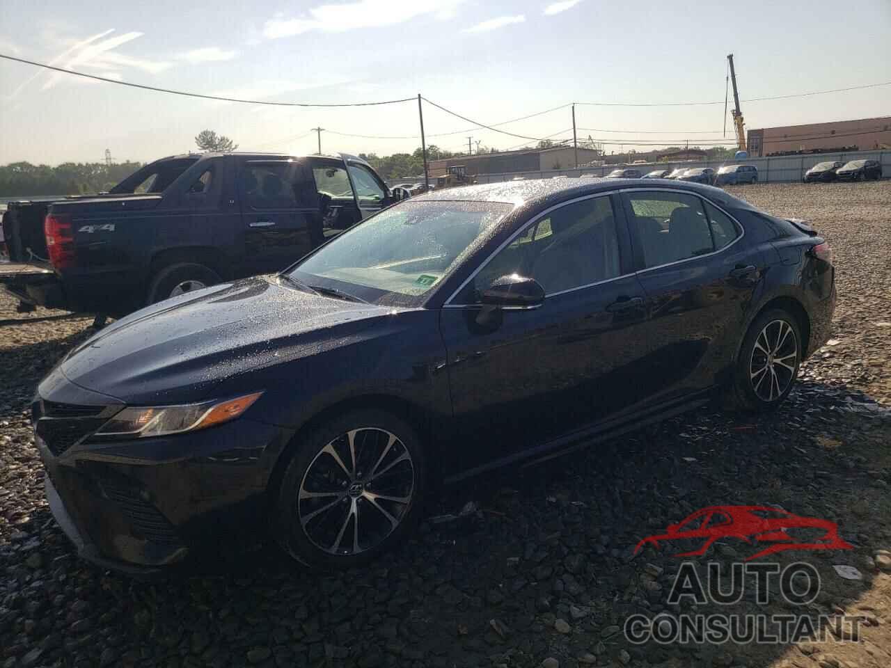 TOYOTA CAMRY 2018 - JTNB11HK5J3039941