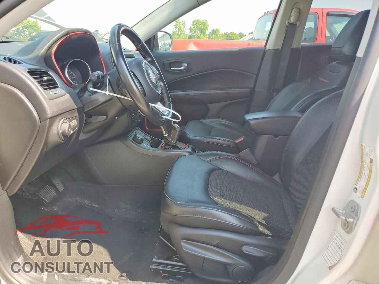 JEEP COMPASS 2020 - 3C4NJDDB3LT171631