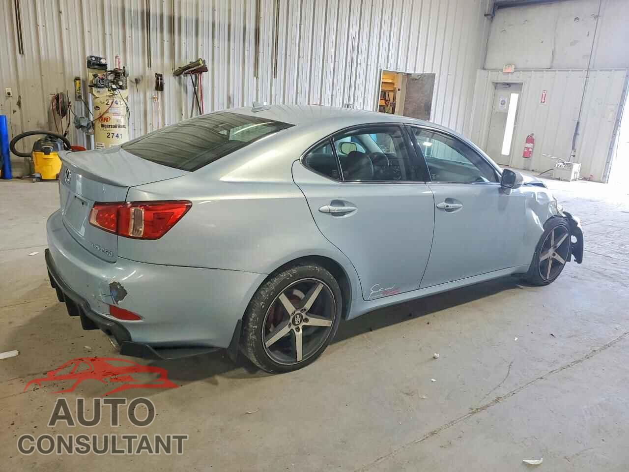LEXUS IS 2011 - JTHCF5C25B5047096