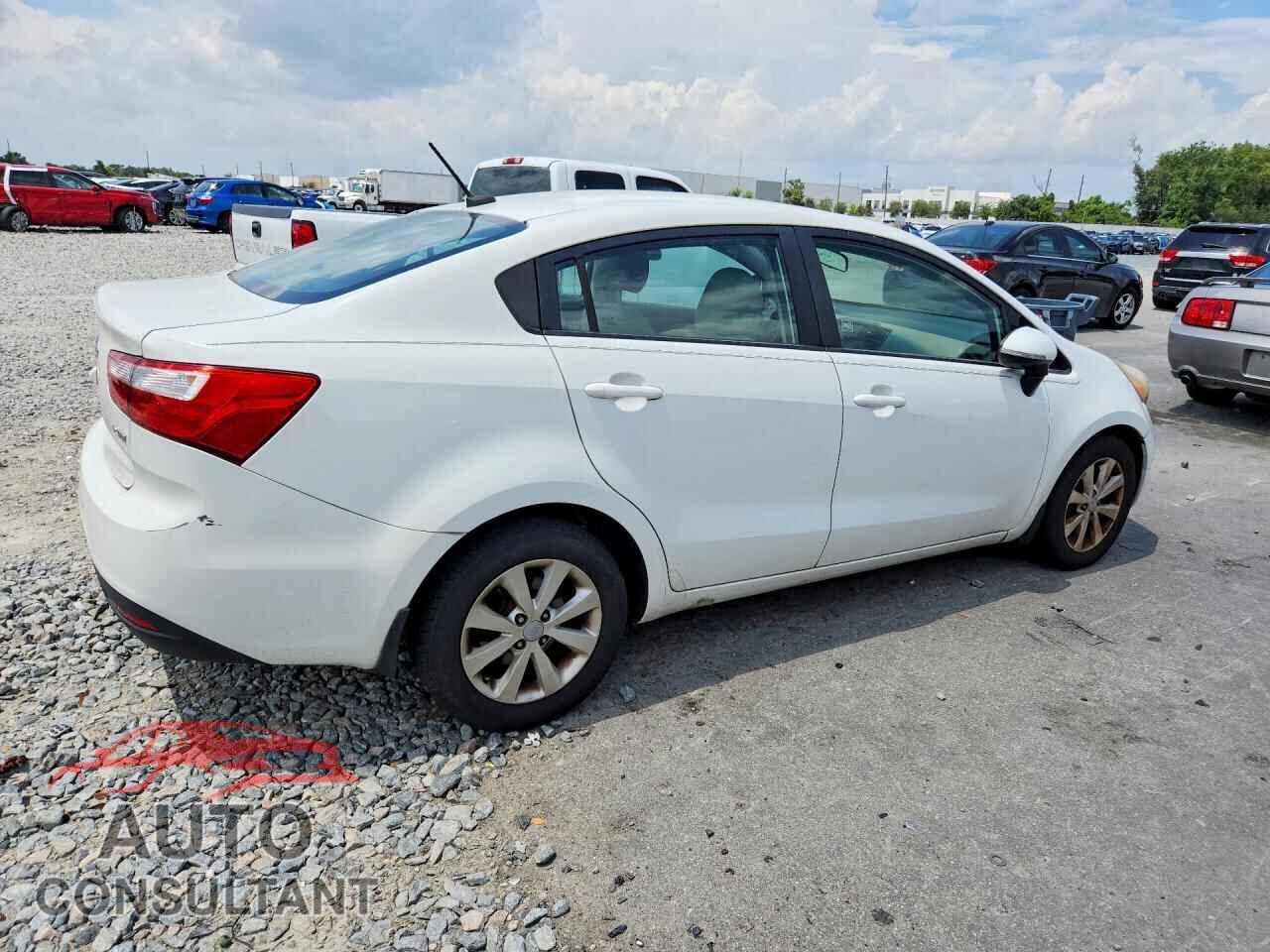KIA RIO 2013 - KNADN4A3XD6131004