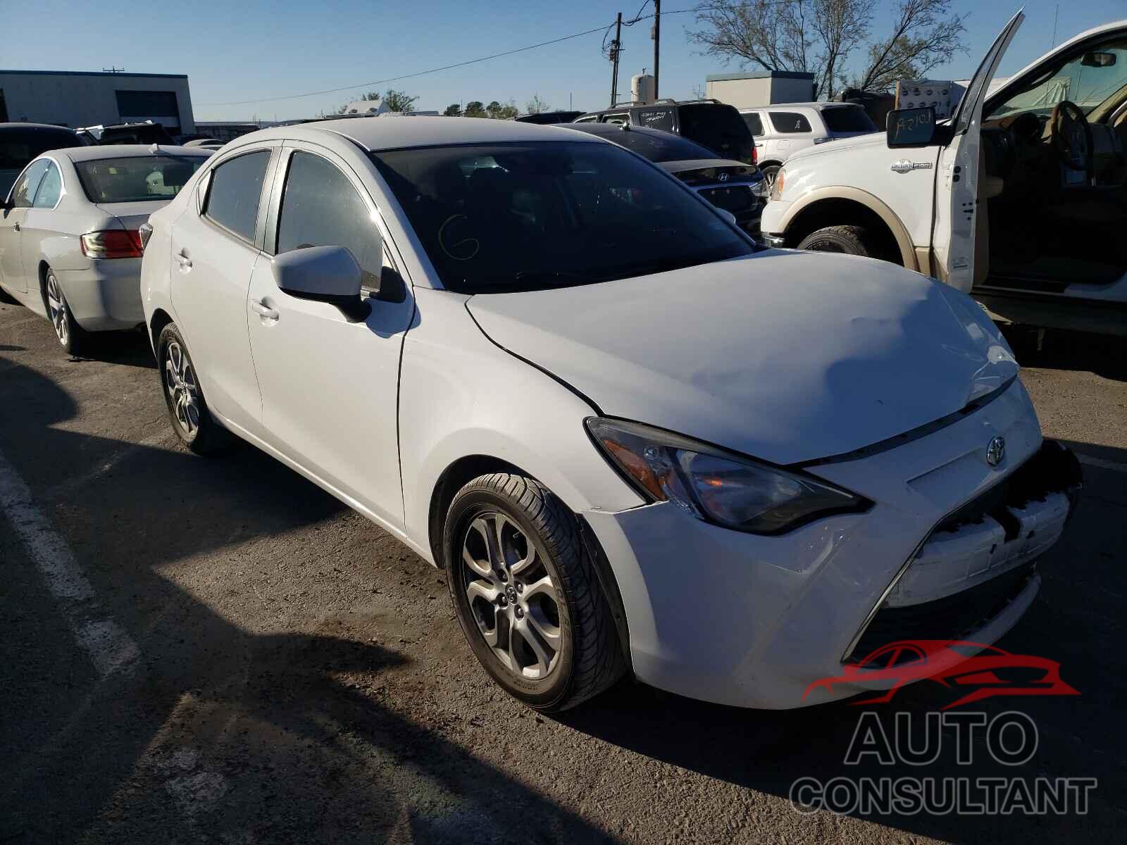 TOYOTA YARIS 2017 - 3MYDLBYV8HY169030