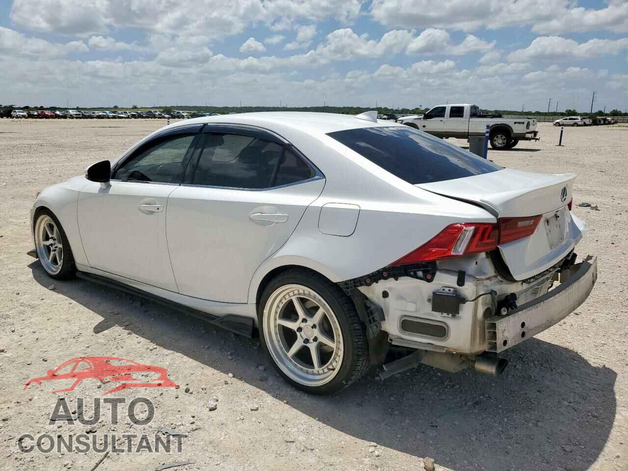 LEXUS IS 2015 - JTHCF1D28F5022304