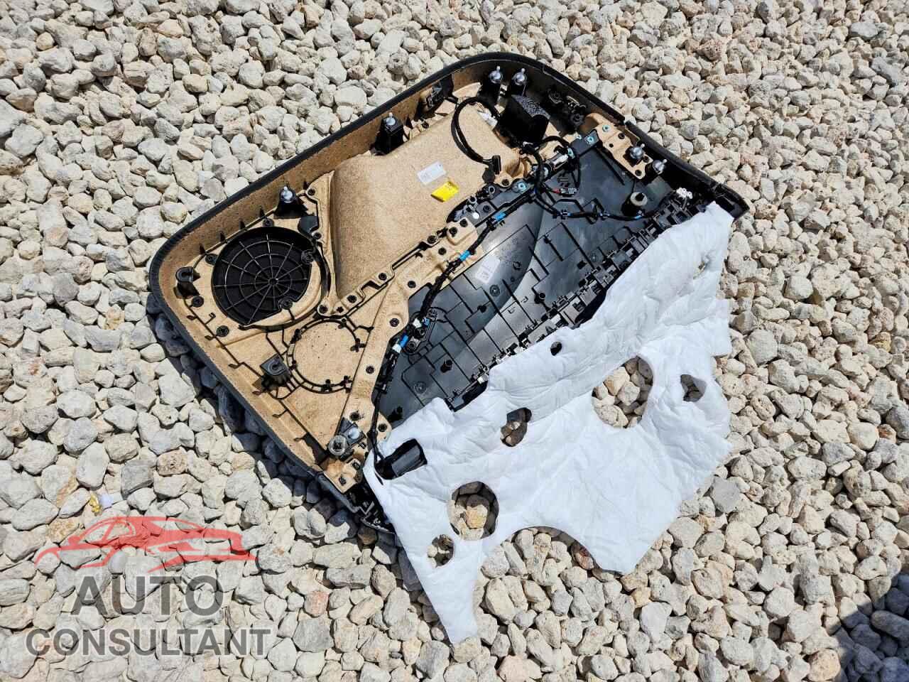 TESLA MODEL 3 2025 - 5YJ3E1EA1SF010434
