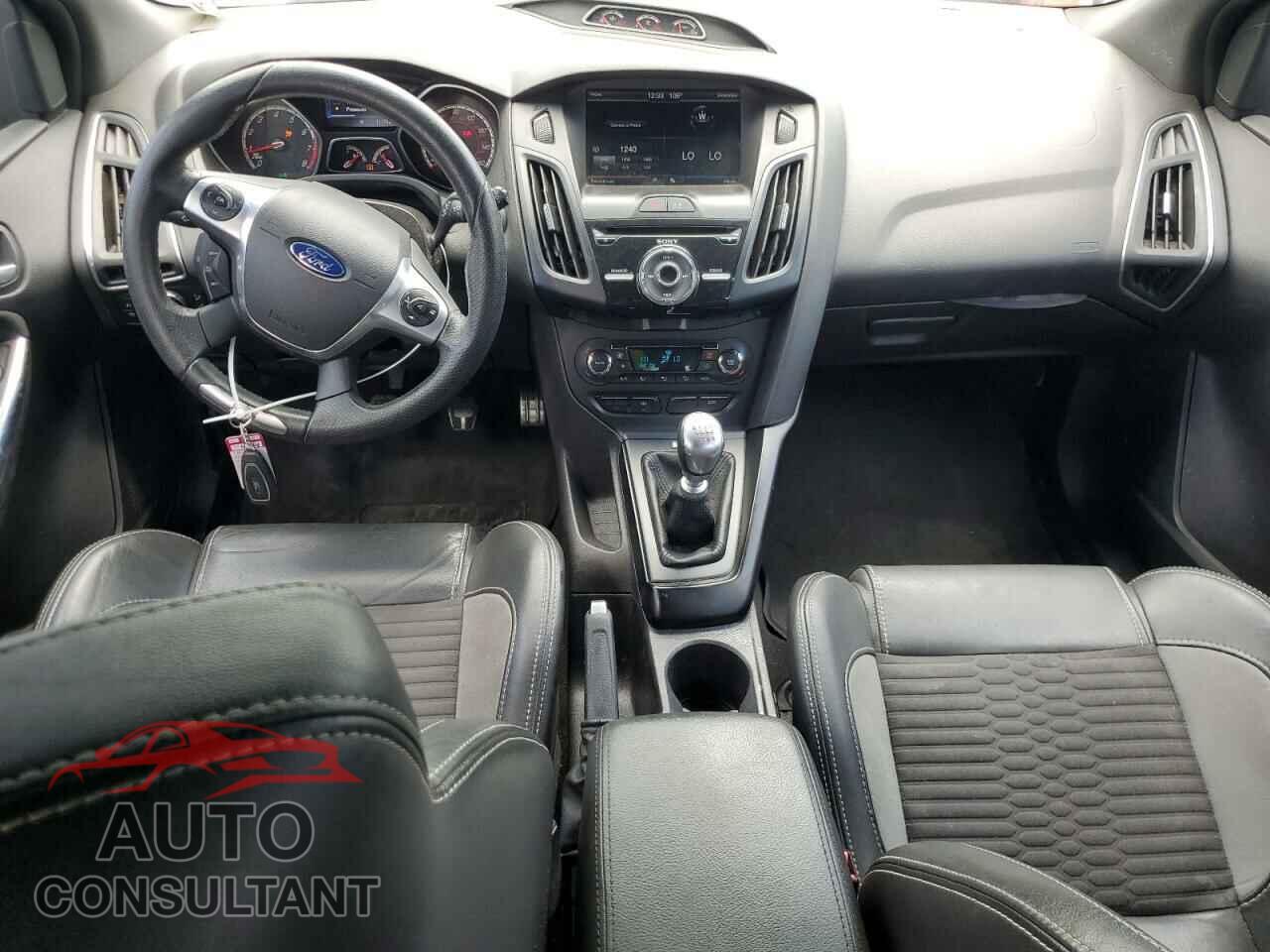 FORD FOCUS 2014 - 1FADP3L96EL396505