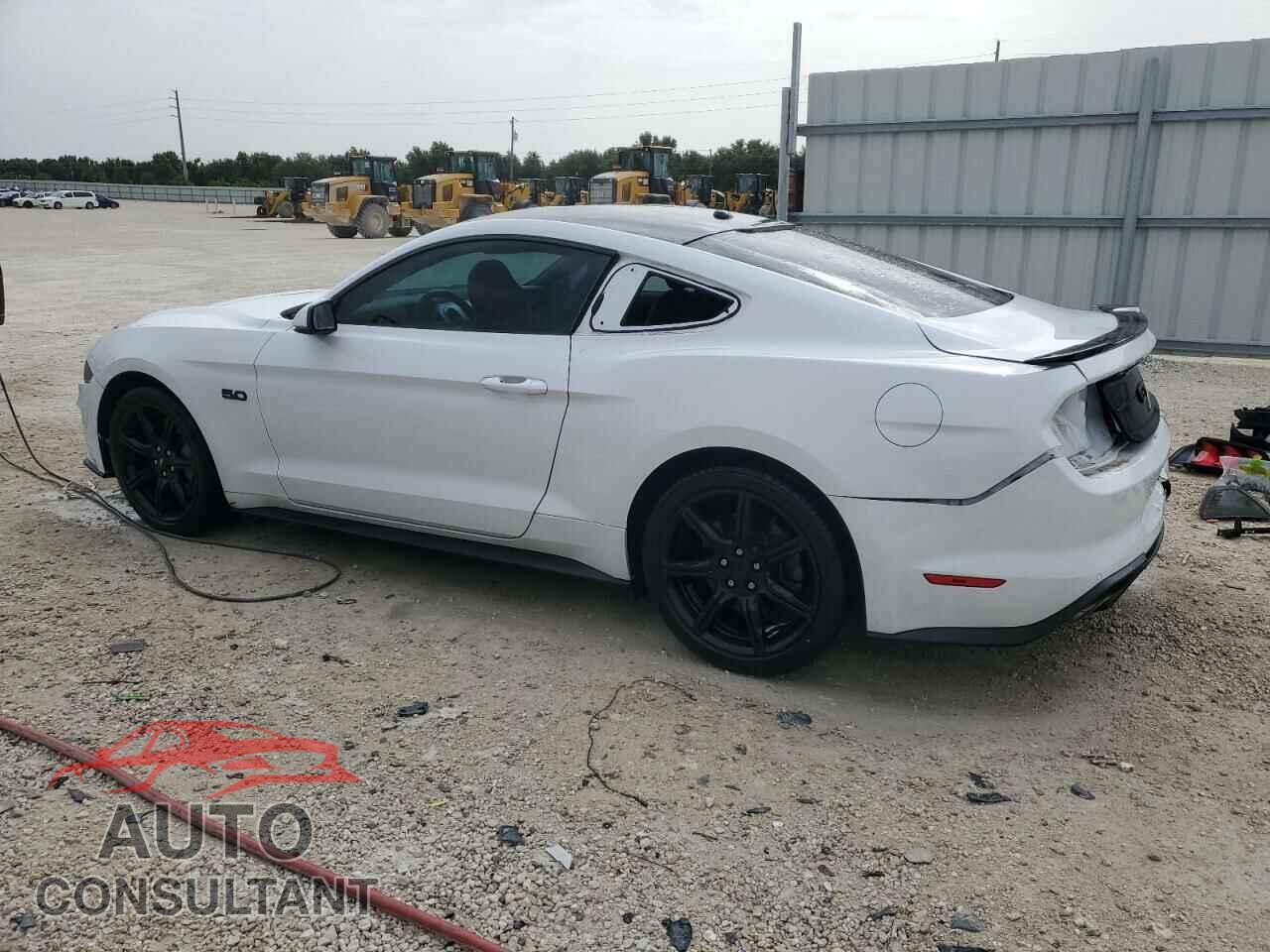 FORD MUSTANG 2018 - 1FA6P8CF7J5129710