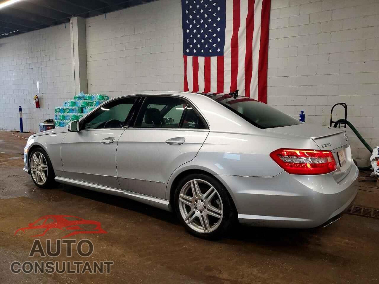 MERCEDES-BENZ E-CLASS 2011 - WDDHF8HB4BA301072