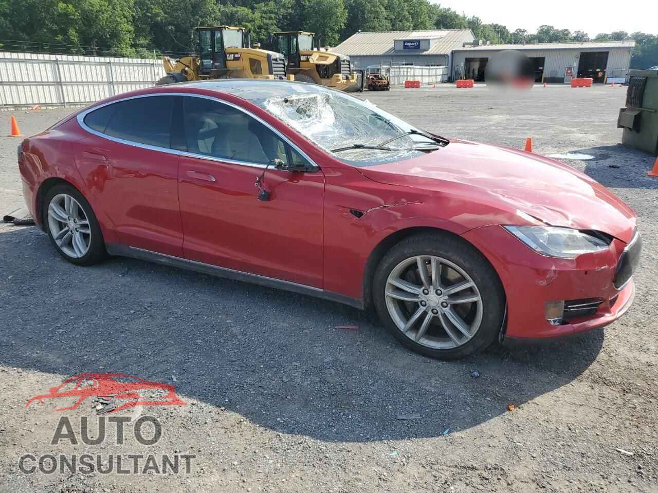 TESLA MODEL S 2015 - 5YJSA1E24FF118598