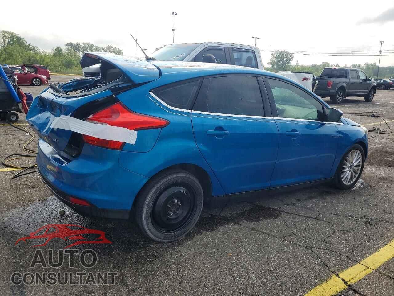 FORD FOCUS 2012 - 1FAHP3M27CL256608
