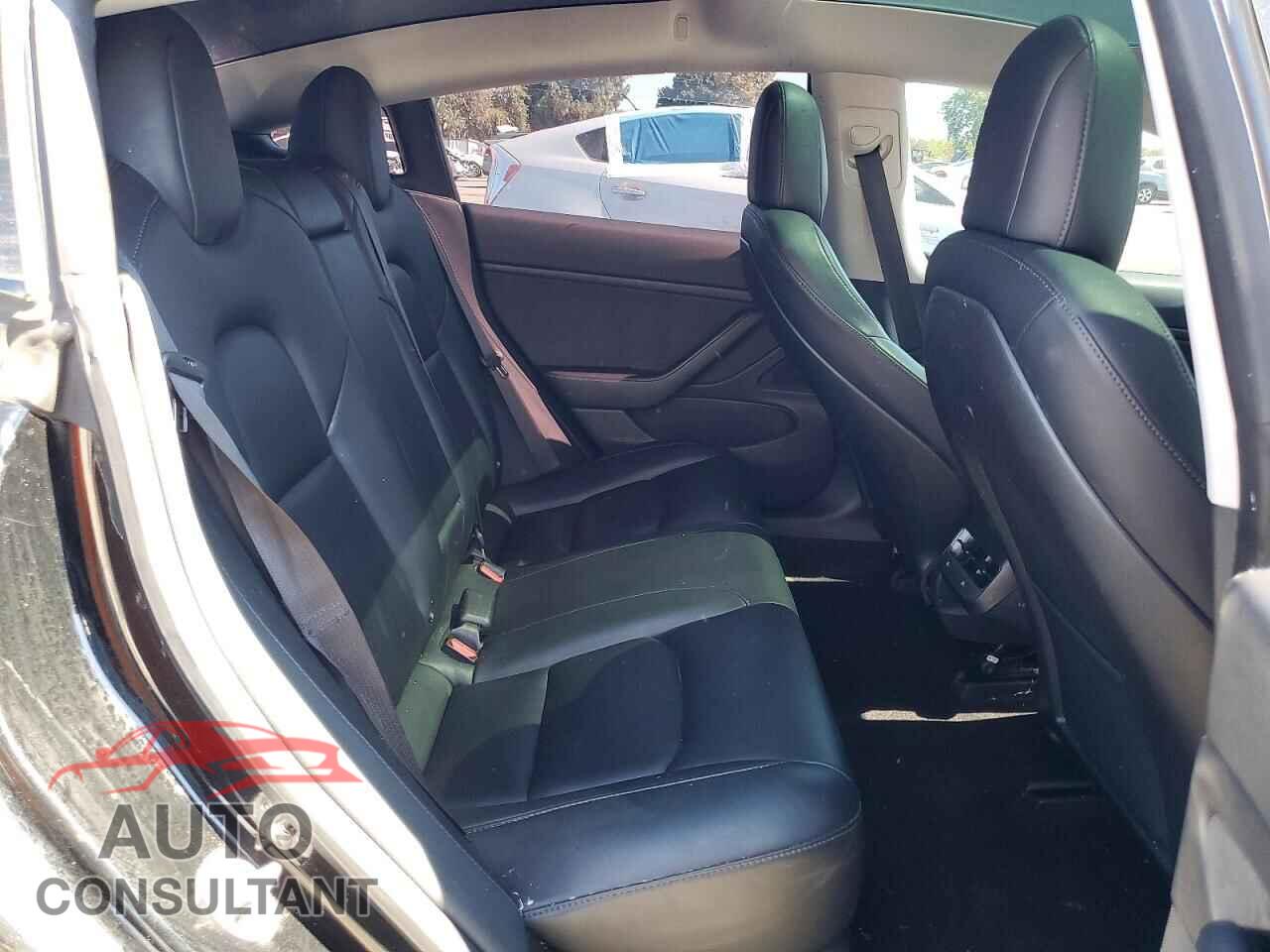 TESLA MODEL 3 2018 - 5YJ3E1EA2JF123307