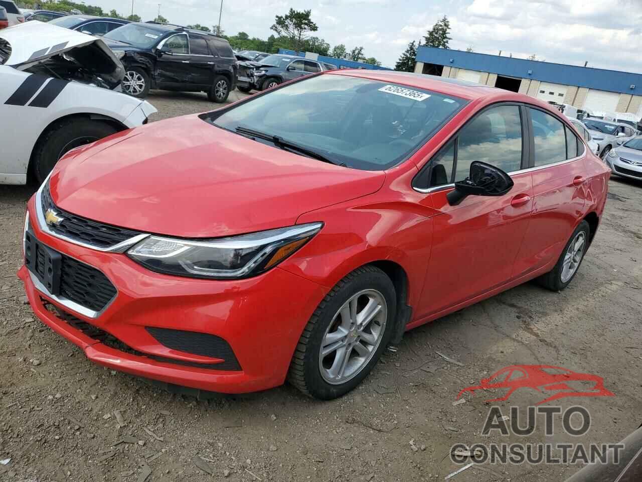 CHEVROLET CRUZE 2018 - 1G1BE5SM1J7194112