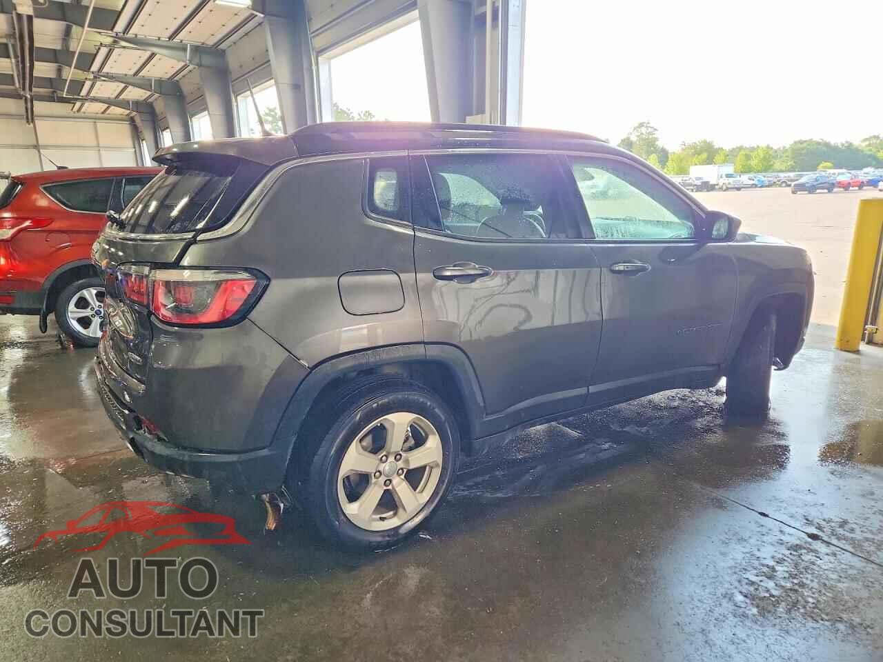 JEEP COMPASS 2018 - 3C4NJDBB7JT328237