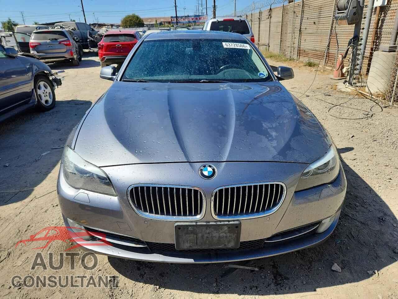BMW 5 SERIES 2011 - WBAFR7C5XBC801436