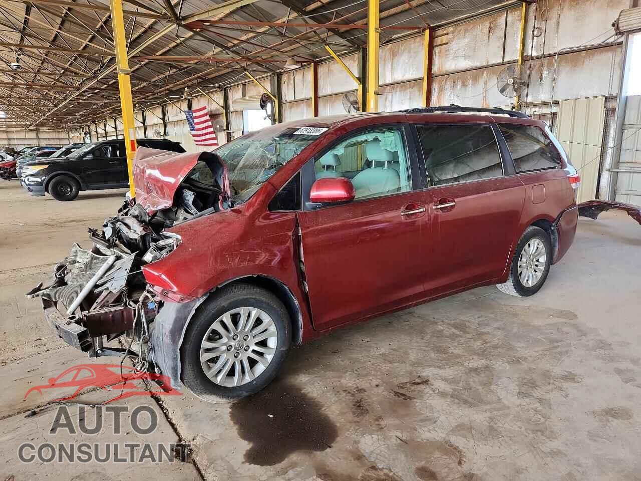 TOYOTA SIENNA 2013 - 5TDYK3DC8DS393672