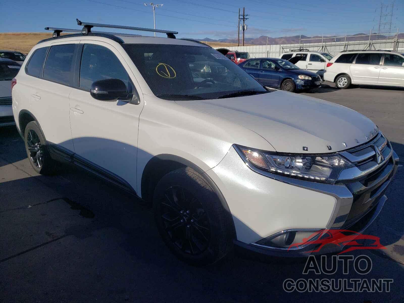 MITSUBISHI OUTLANDER 2018 - JA4AZ3A38JZ029578