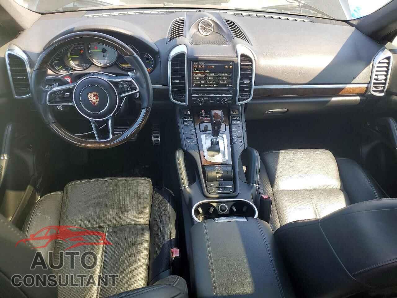 PORSCHE CAYENNE 2016 - WP1AE2A28GLA58589