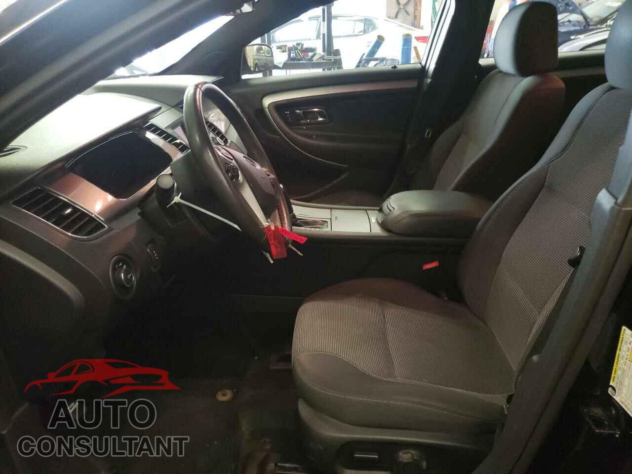 FORD TAURUS 2017 - 1FAHP2E88HG106424
