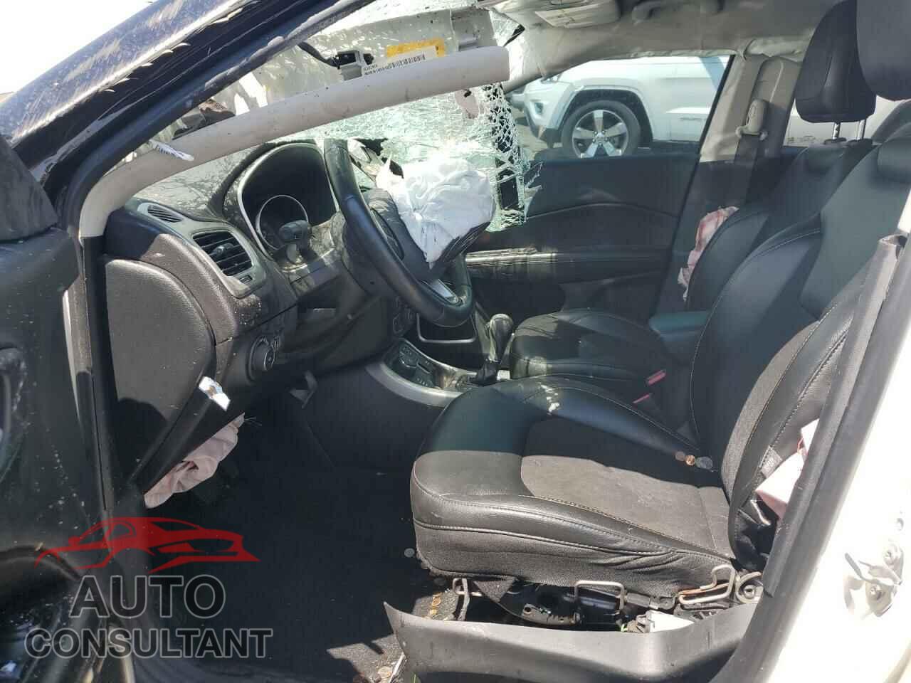 JEEP COMPASS 2018 - 3C4NJDBB3JT433793