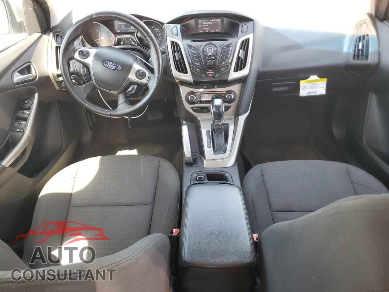 FORD FOCUS 2012 - 1FAHP3M2XCL405092