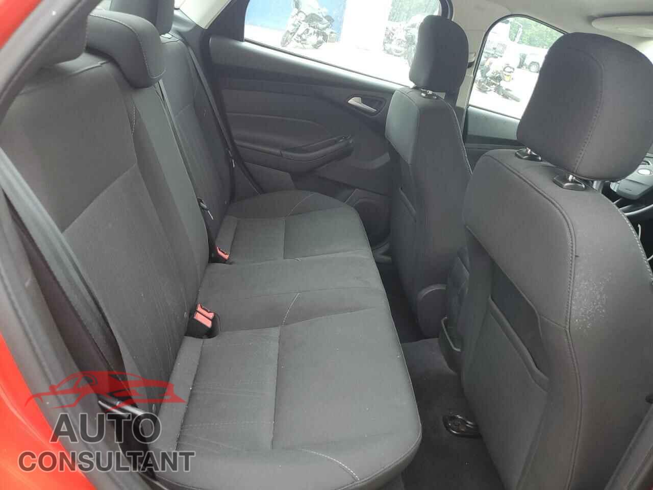 FORD FOCUS 2016 - 1FADP3F21GL266990