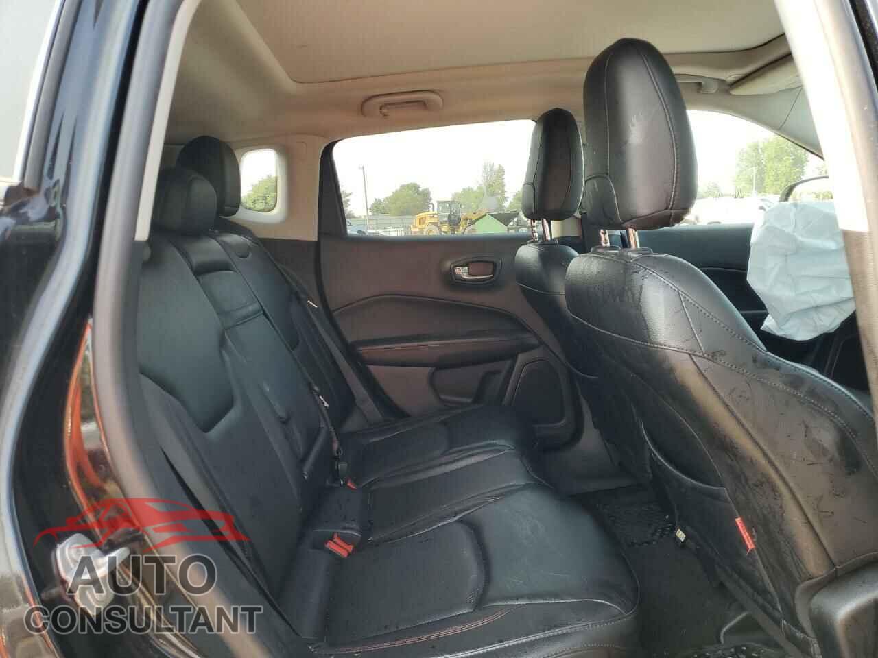 JEEP COMPASS 2017 - 3C4NJDDB9HT674457