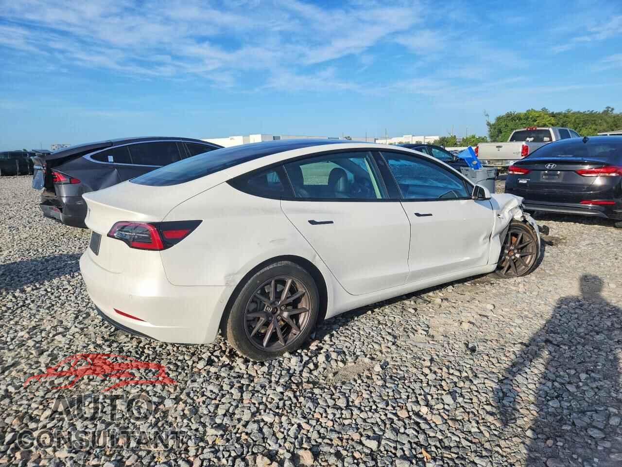 TESLA MODEL 3 2021 - 5YJ3E1EA3MF047522
