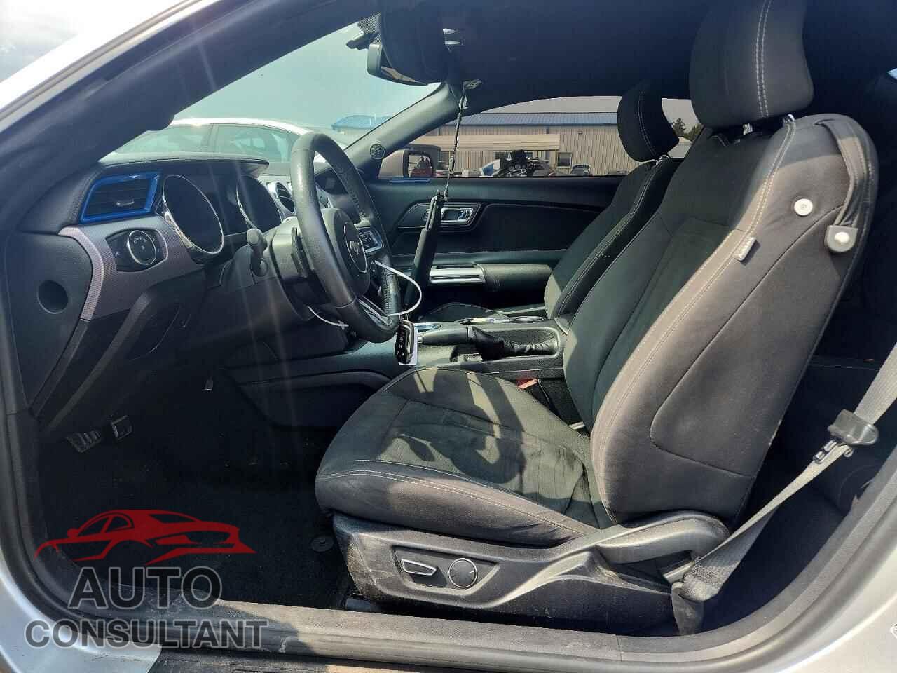FORD MUSTANG 2017 - 1FA6P8TH8H5269941