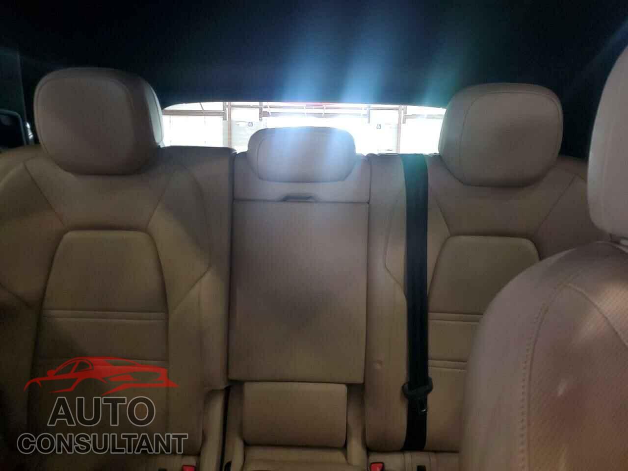 PORSCHE CAYENNE 2019 - WP1AA2AY3KDA18004