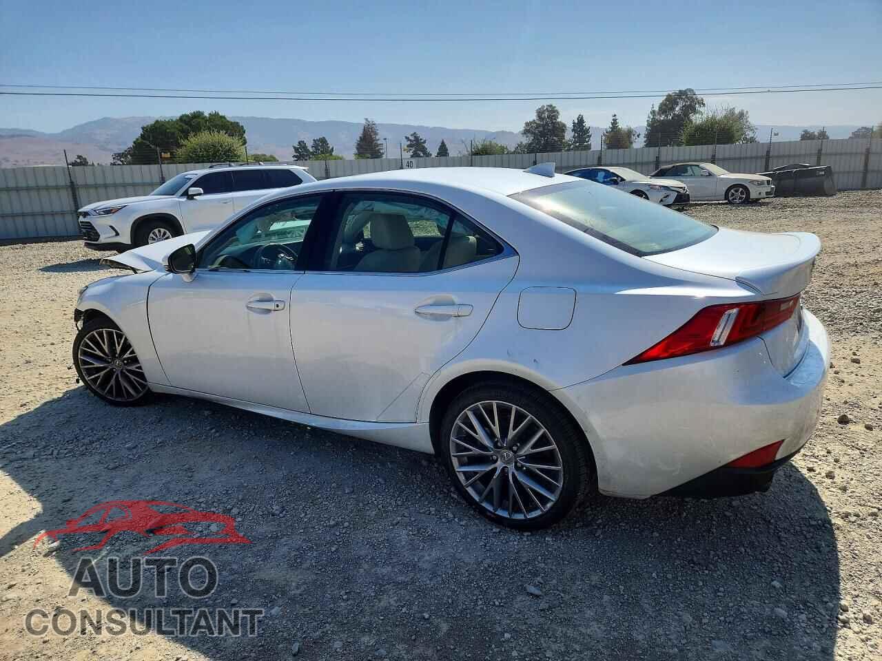 LEXUS IS 2015 - JTHBF1D20F5047662