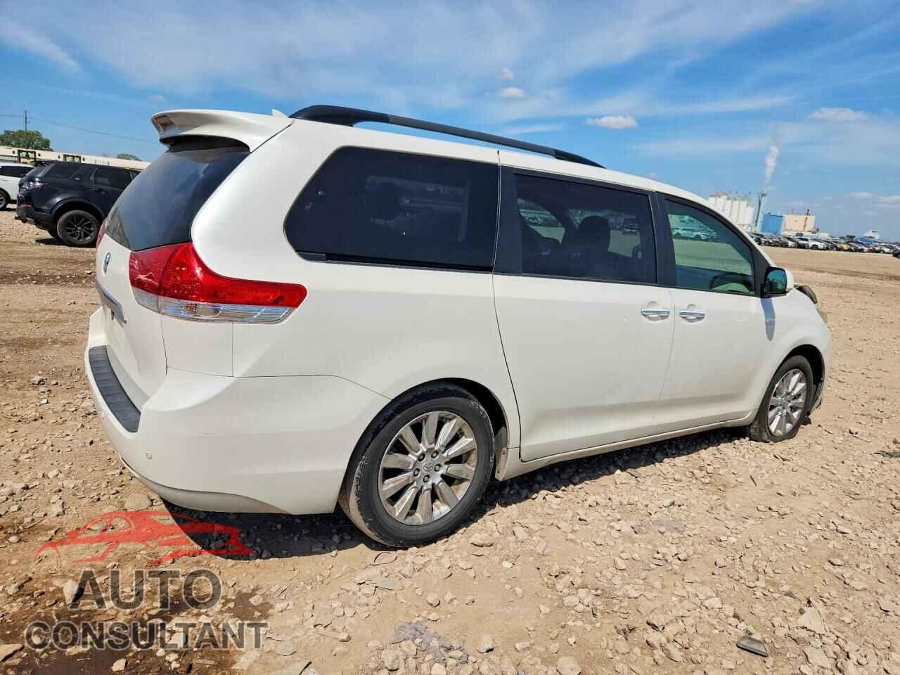 TOYOTA SIENNA 2011 - 5TDDK3DC3BS029025