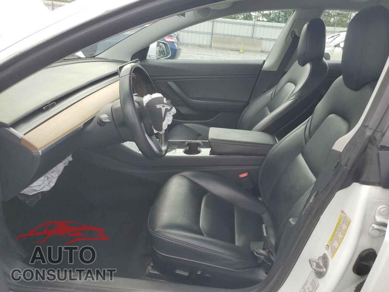 TESLA MODEL 3 2019 - 5YJ3E1EB9KF199682
