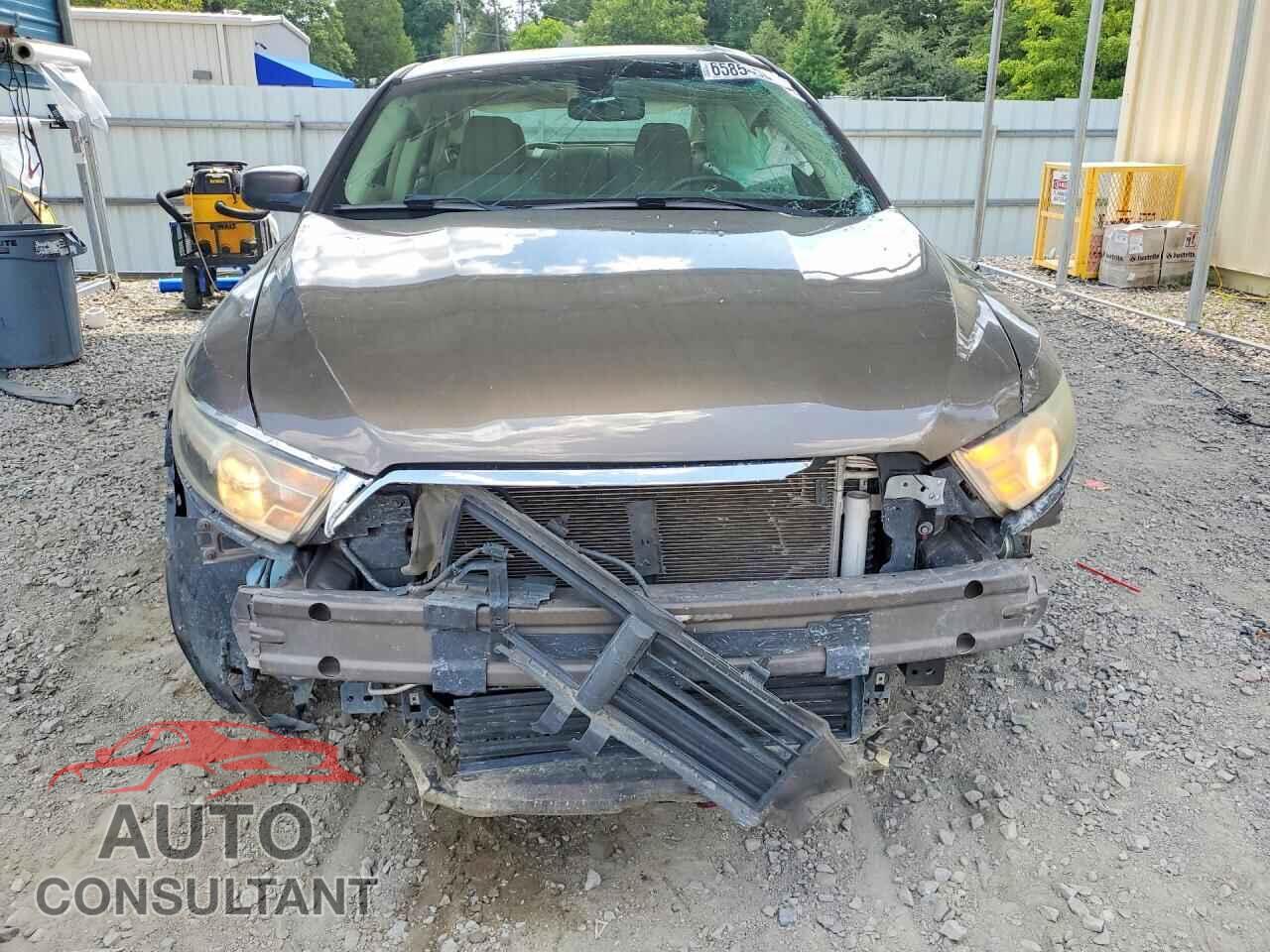 FORD TAURUS 2015 - 1FAHP2E83FG141224