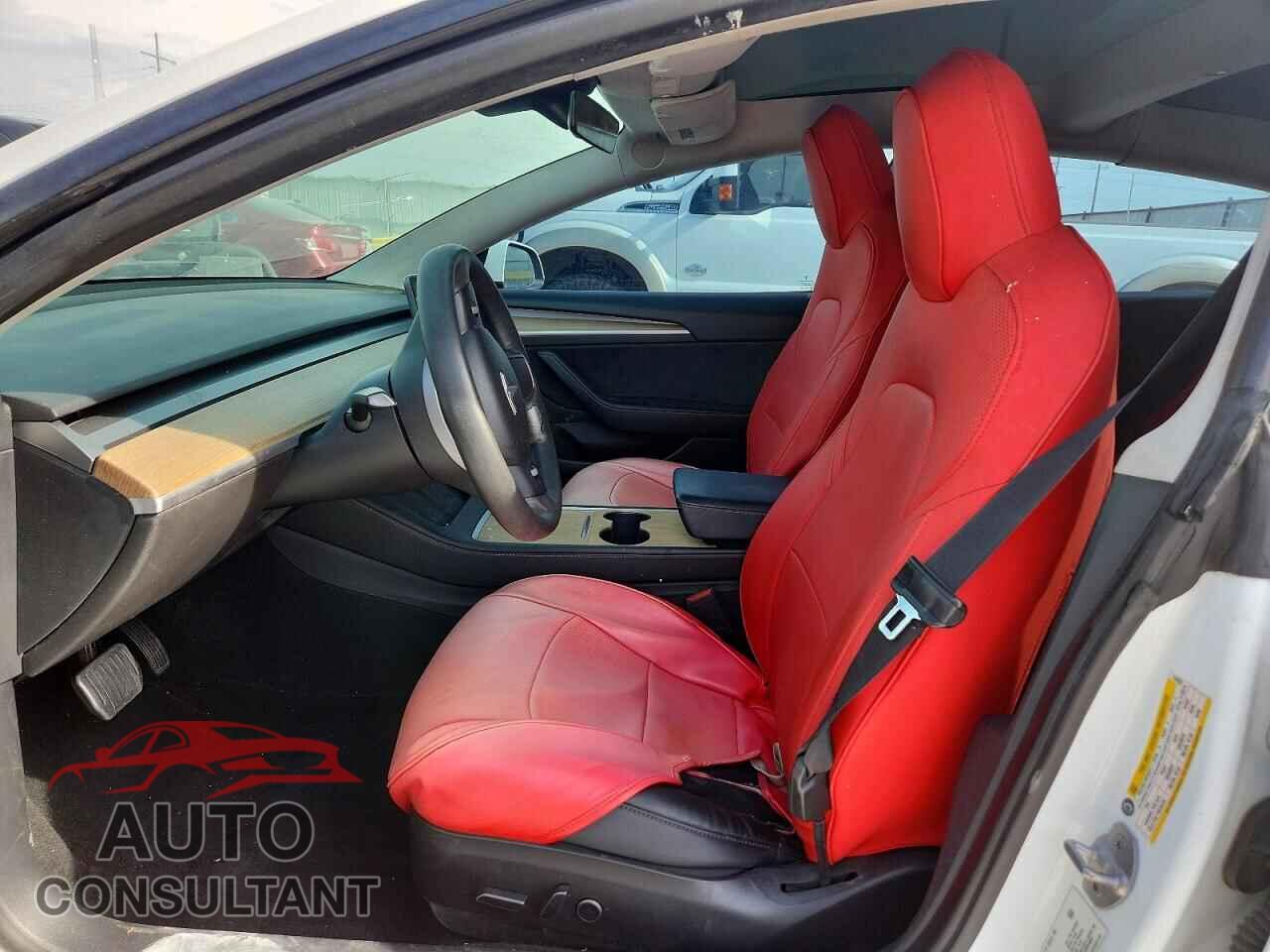 TESLA MODEL 3 2021 - 5YJ3E1EA0MF043038